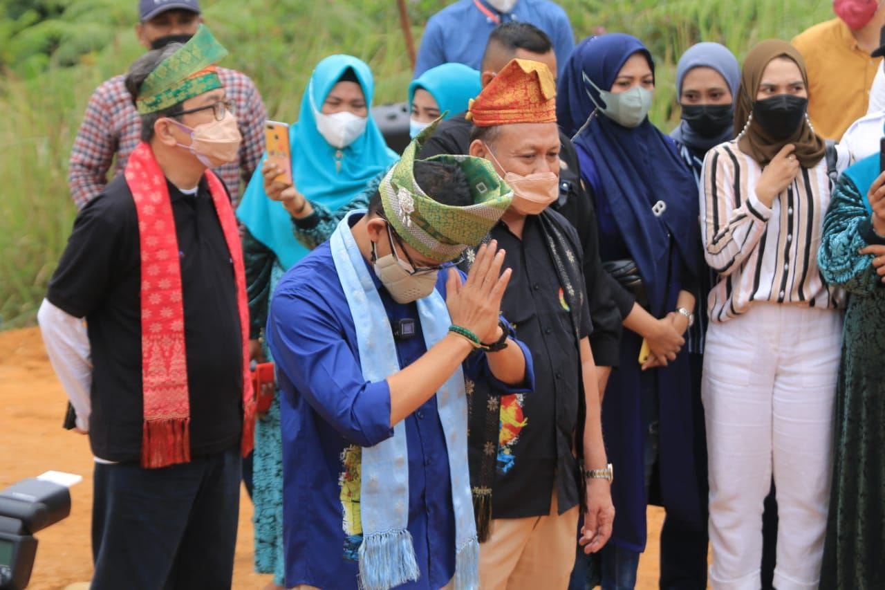 Kunjungan Mentri Pariwisata dan Ekonomi Kreatif RI, Bapak Dr. H. Sandiaga Salahuddin Uno, B.B.A., M.B.A. ke Desa Wisata